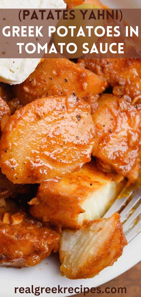 Soft and tender potatoes slowly cooked in a rich tomato sauce with spices! Potato Tomato Recipe, Tomato Side Dishes, Potato Sauce, Diners Drive Ins And Dives, Greek Christmas, Tomato Dishes, Greek Potatoes, Vegan Wine, Ninja Foodi Recipes