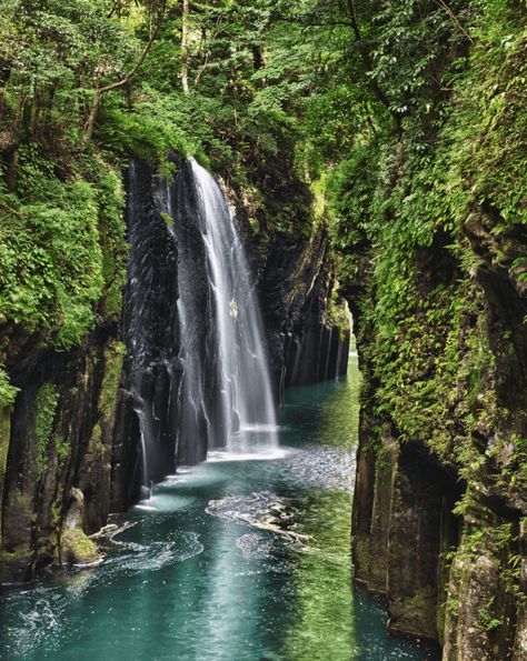 Takachiho Gorge Minainotaki Waterfall Gokase River Miyazaki Prefecture Kyushu Japan Takachiho Gorge, Miyazaki Prefecture, Takachiho, Kyushu Japan, Japan Nature, Beautiful Places In Japan, Japan Places, Japan Destinations, Ancient Forest