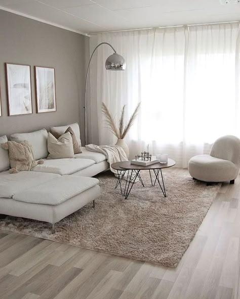 Apartment Living Room Inspiration Minimalist, Modern Livingrooms Design Apartment, Minimalist House Living Room, Home Decor Beige Living Rooms, Beige Home Interiors, Apartment Decor Beige, Beige Lounge Room, Apartment Lounge Decor, Classy Home Decor Living Room