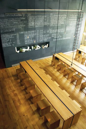 Bench Seating Restaurant Ideas, Community Table Cafe, Communal Dining Table, Communal Kitchen Design, Community Kitchen Design, Communal Table Restaurant, Community Table Restaurant, Community Restaurant, Table Joinery