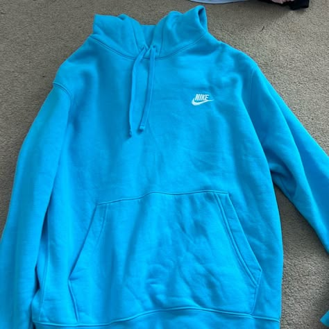 Hoodies For Christmas List, Light Blue Nike Hoodie, Nike Hoodie Colors, Nike Blue Hoodie, Nike Hoodies, Blue Nike Hoodie, Blue Hoodie Men, Nike Pullover Hoodie, Cute Nike Outfits