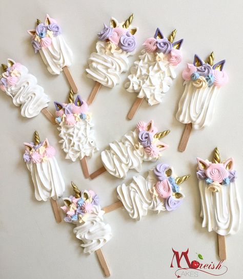 Meringue Pops, Meringue Cookie Recipe, Cake Unicorn, Meringue Desserts, Meringue Recipe, Meringue Kisses, Elegant Birthday Cakes, Cookie Pops, Meringue Cookies