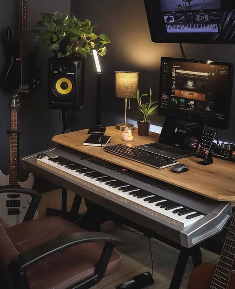 Studio Music Room, Home Studio Desk, Music Room Design, Home Recording Studio Setup, Recording Studio Setup, Home Music Rooms, Home Studios, Recording Studio Home, Piano Studio