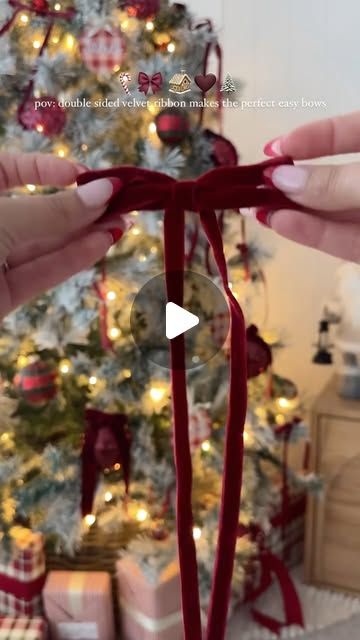 Tara Jane on Instagram: "SAVE this one - perfect to use with regular ribbon too 🎀  I love the convenience of this double sided velvet ribbon, comment “velvet” and I’ll send you the link ♥️🎀  Follow @our.neutral.abode for more bows and Christmas content 🤍  #velvetribbon #burgundychristmas #burgundyribbon #christmasbows" Glitzy Nails, Elegant Christmas Tree Decorations, Christmas Content, Xmas Home Decor, Diy Christmas Garland, Elegant Christmas Trees, Ribbon On Christmas Tree, Present Wrapping, Xmas Decor