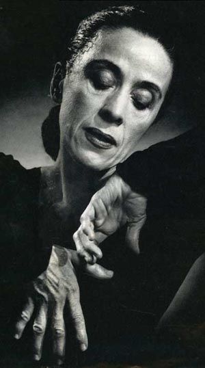 "I did not choose to be a dancer. I was chosen." Martha Graham Yousuf Karsh, Martha Graham, Celebrate Women, Dance Movement, Famous Photographers, National Portrait Gallery, Modern Dance, Contemporary Dance, Dance Art