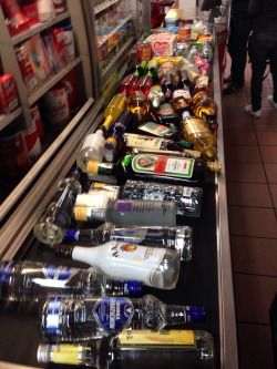 Alcohol Party, Foxhole Court, Super Party, Alcohol Aesthetic, Party Aesthetic, Alcohol Bottles, Party Pictures, Puff And Pass