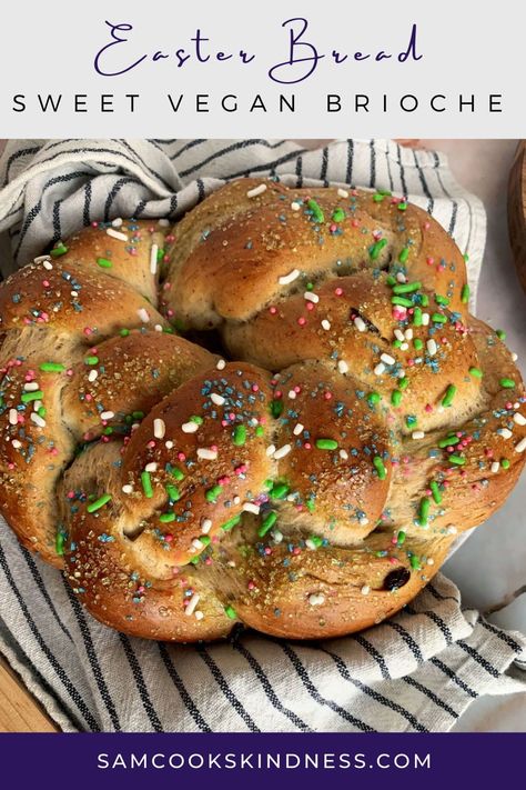 Traditional Easter Bread made Vegan! Fill your home with the smell of warm sweet bread and fill the tummies of your loved ones with an Easter Tradition made vegan! Sweet Vegan brioche studded with sprinkles is the perfect addition to your Easter spread. Vegan Easter Bread, Vegan Christmas Bread, Vegan Easter Brunch Recipes, Vegan Easter Casserole Recipes, Vegan Easter Egg Recipe, Winter Holiday Recipes, Vegan Easter Recipes, Vegan Easter, Sweet Breakfast Treats