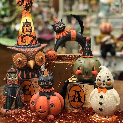 Traditions on Instagram: “The new Johanna Parker figures for 2019 Halloween from Bethany Lowe! . . . . #bethanylowe #halloweenstore #everydayishalloween…” Halloween Knick Knacks, Crate And Barrel Halloween Decor, Folk Halloween Decor, Creepy Vintage Halloween, Retro Halloween Art, Joanna Parker, Retro Halloween Decorations, Johanna Parker Halloween, Vintage Halloween Ghost