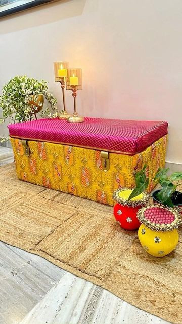 Iron Trunk Box Decor, Trunk Decorating Ideas Living Rooms, Metal Trunk Makeover, Trunk Home Decor, Trunk Decor, Trunk Makeover, Metal Trunk, Metal Trunks, Trunk Box