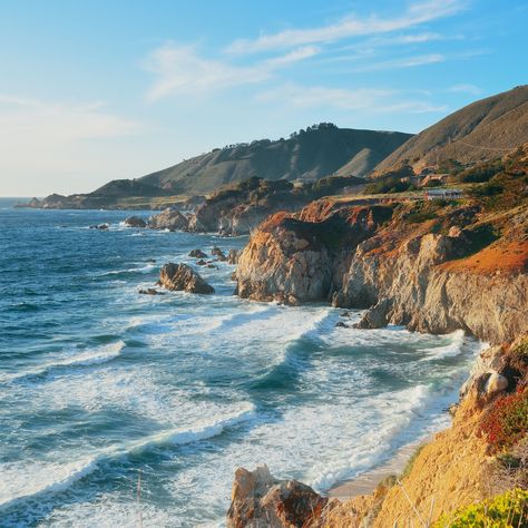 Big Sur's rugged and mountainous coastline offers visitors sandy beaches, dense redwood forests, and dramatic waterfalls. Ocean And Mountains, Beach Mountain, Beach And Mountains, Coast Line, Big Sur Coastline, California Coastline, Big Sur California, Redwood Forest, Beach Landscape