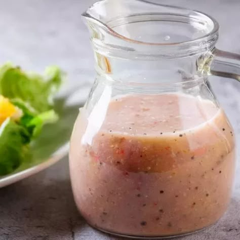 Red Wine Vinaigrette Dressing Recipe, Red Wine Vinegarette, Recipes Few Ingredients, Red Wine Vinaigrette Dressing, Red Wine Vinegar Recipes, Tangy Salad Dressing, Home Made Salad, Vinegar Recipes, Vinaigrette Dressing Recipe