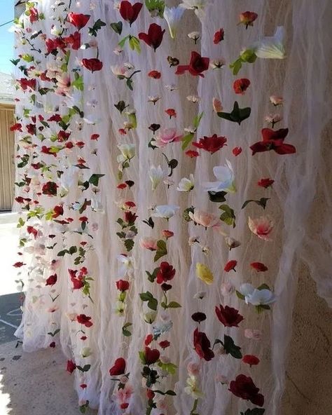 17 Stunning Indoor Flowering Curtain Ideas | Balcony Garden Web Engagement Party Decorations Diy, A Bunch Of Flowers, Engagement Party Decorations, Flower Party, Party Desserts, Flower Wall Decor, Bunch Of Flowers, Diy Party Decorations, Diy Party