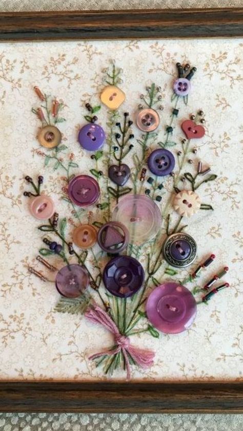 Vintage Buttons Crafts, Button Art Projects, Buttons Crafts Diy, Button Creations, Button Bouquet, Button Picture, Diy Buttons, Custom Buttons, 자수 디자인