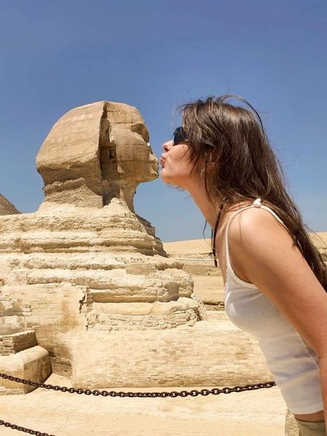 Egypt Pics Ideas, Pyramids Egypt Photo Ideas, Egypt Travel Photography, Pyramid Photo Ideas, Traveling To Egypt, Egypt Instagram Pictures, Egypt Travel Aesthetic, Summer In Egypt, Egypt Poses