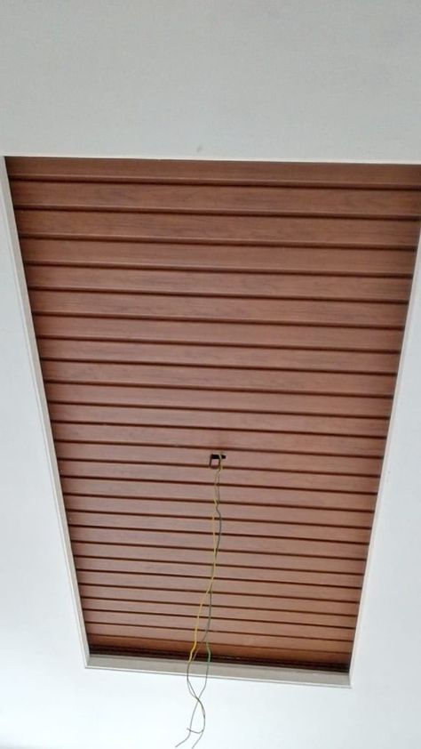 Celling decor ideas Balcony Ceiling, Pvc Ceiling Panels, Bedroom Pop Design, Simple Ceiling Design, Flush Door Design, Ceilings Design, Down Ceiling, Simple Ceiling, Down Ceiling Design