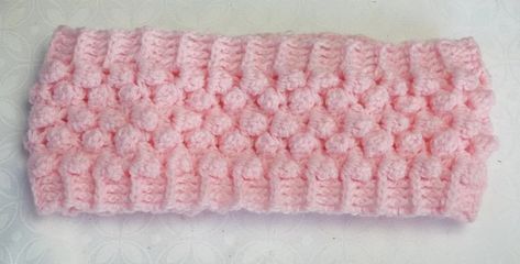 Un headband au crochet facile | La Grenouille Tricote Bandeau Au Crochet, Gilet Crochet, Bonnet Crochet, Crochet Headband, Merino Wool Blanket, Corn, Crochet, The Originals