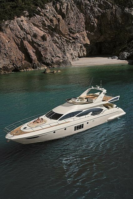 Azimut Yachts, Yacht Aesthetic, Yatch Boat, Small Yachts, Luxury Boats, Yacht Interior, Cool Boats, Yacht Life, Bigger Boat