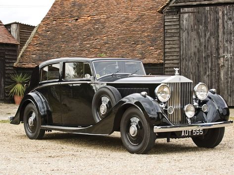 Bentley Limousine, Old Rolls Royce, Car References, Roll Royce, Vintage Rolls Royce, Bentley Rolls Royce, Classic Rolls Royce, Rolls Royce Motor Cars, Dream Vehicles