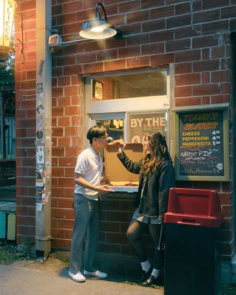 Your engagement photos can be fun!! Do you have a favorite restaurant, boba place or ice cream shop? We love it when our couples want to do something fun and special that has meaning for them!!🍕✨🫶🏼 . . . . . #couplesphotos #engagementphotoshouston #pizzadate #pizzaengagement #restaurantengagementphotos #houstonweddingphotographer #houstonengagementsession #houstonphotographer #downtownhoustonengagementphotos #pizzashoot #uniqueengagementphotos #funengagementphotos #2025bride #2025trends #en... Couple Ice Cream, Boba Place, Engagement Photos Houston, White Pie, Ice Cream Date, Date Photos, Fun Engagement Photos, Unique Engagement Photos, I Love Pizza