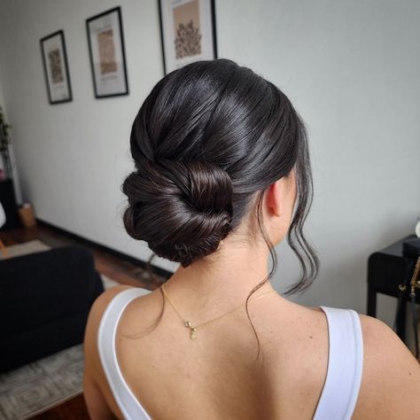 RI & MA Hair & Makeup Artist | Miranda Berube | That clean texture thoooooo. ✨ These types of low bun styles are so popular - and for a good reason! 💗 Classic, elegant, and timeless.… | Instagram Wedding Bridal Bun Hairstyles, Bride Updo Hairstyles Brown Hair, Bridal Low Bun Natural Hair, Low Bun Twist Wedding Hair, Low Bun Off The Shoulder Dress, Elegant Buns For Medium Hair, Hair Do For Bridesmaid, Wedding Bun Hairstyles Brunette, Sleek Low Bun With Front Pieces