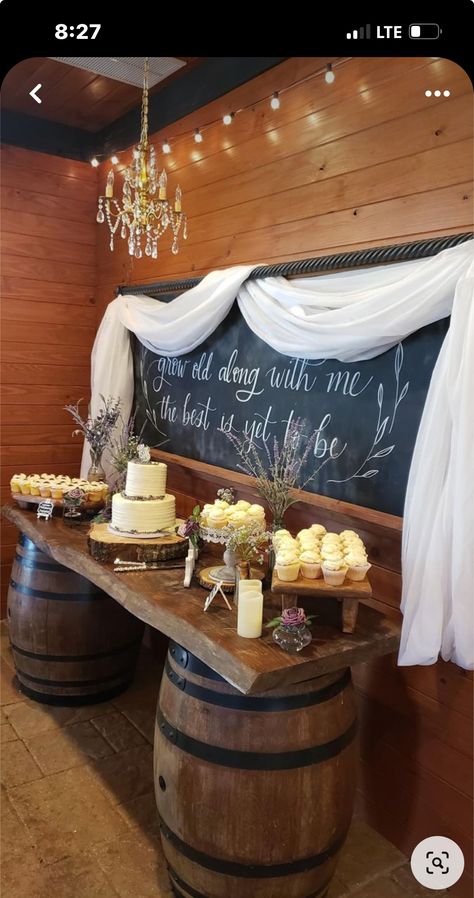 Wedding Table Decorations Western, Ranch Wedding Decorations Ideas, Rustic Wedding Sweets Table, Moonshine Wedding Ideas, Buffet Ideas For Wedding, Western Bride And Groom Table, Bride And Groom Table Ideas Simple, Wedding Platter Ideas, Dessert Table Aesthetic