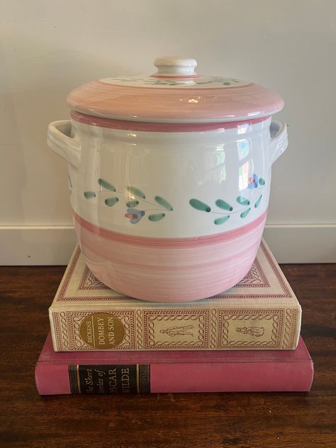 https://birdhousevintageco.etsy.com/listing/1707601828 Cookie Jar Painting Ideas, Cookie Jar Pottery, Jar Painting Ideas, Pink Garland, Jar Pottery, Jar Painting, Diy Pottery Painting, Clay Jar, Painting Pottery