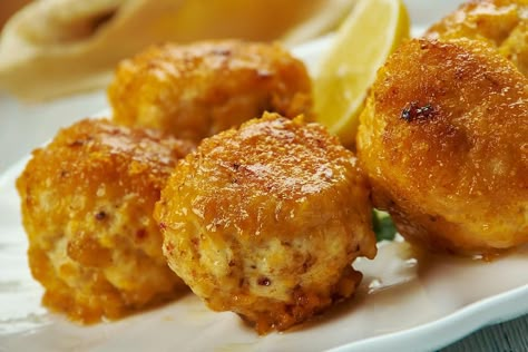 Artichoke Balls, Crab Balls Recipe, Chicken And Artichoke, Crab Balls, Artichoke Bites, Beef Cabbage Soup, Chicken Artichoke, Cheesy Baked Chicken, Easy Chicken Wing Recipes