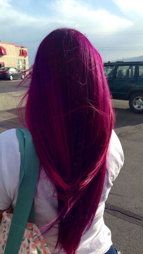 Magenta Hair Colors, Magenta Hair, Wine Hair, Red Hair Inspo, Hair Streaks, Dyed Hair Inspiration, Hair Dye Ideas, Trendy Hairstyle, Pinterest Hair