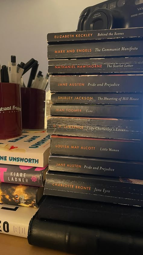 penguin classic books Penguin Books Aesthetic, Penguin Classics Books, Penguin Classics Aesthetic, Penguins Classics, Reading Motivation, Chaotic Academia, Philosophy Books, Books Literature, Penguin Classics