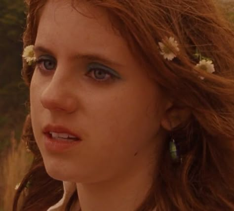 Suzy Bishop Aesthetic, Moonrise Kingdom Makeup, Wes Anderson Makeup, Wes Anderson Moonrise Kingdom Aesthetic, Suzy Bishop Makeup, Wes Anderson Stills, Suzy Moonrise Kingdom, Wes Anderson Screencap, Wes Anderson Whisper