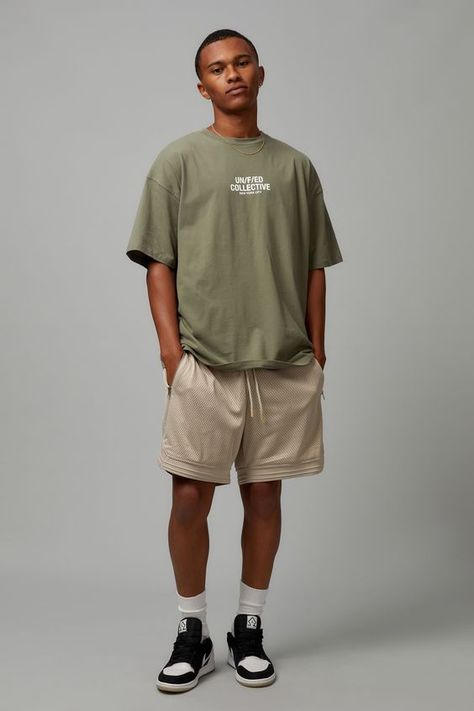 Great image design and decent fabric quality Short Men Photoshoot, Short Men Clothing Style, Basketball Aesthetic Outfit Men, Man Oversized Outfit, Basketball Shorts Outfit Mens, Oversized Tee With Shorts, Sweat Shorts Outfit Men, Short Men Outfit Ideas, Oversize Tee Outfit