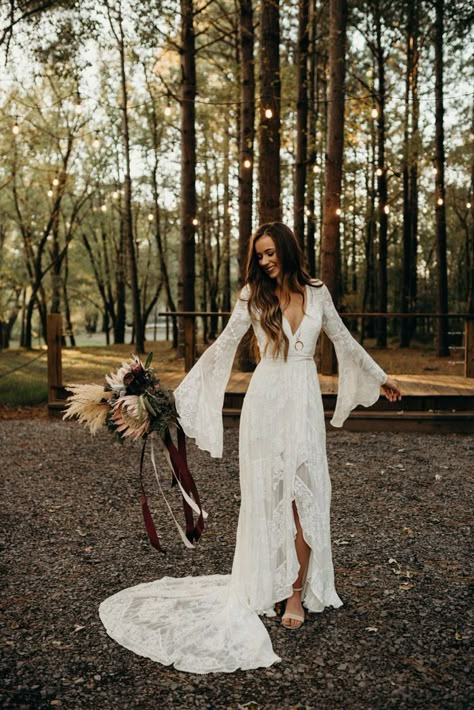 The bride loved her vintage boho dress by Rue de Seine | Image by The Forwards Photography Groom Bohemian, Vintage Boho Dress, Rowan Blanchard, Tennessee Wedding, Country Wedding Dresses, Enrique Iglesias, Bohemian Bride, Bohemian Wedding Dress, Houston Wedding