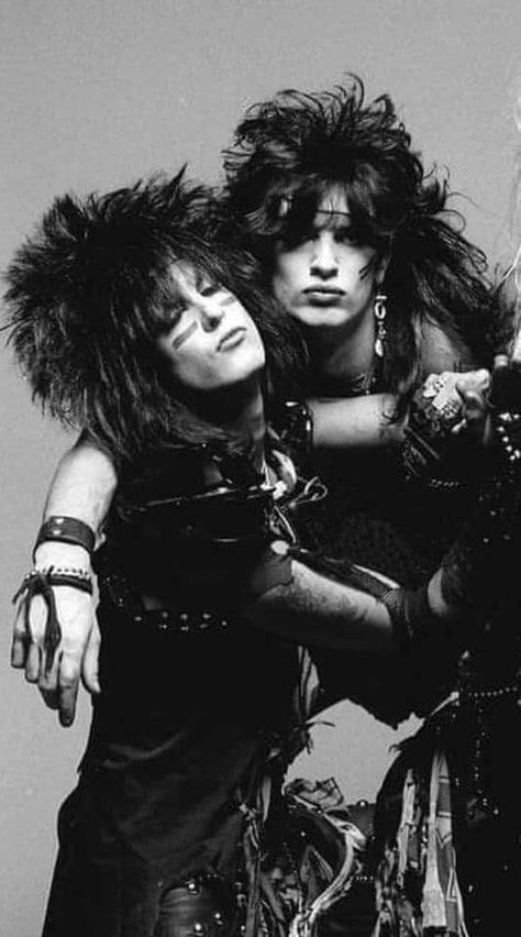 Nikki Sixx And Tommy Lee, Tommy And Nikki, Nikki And Tommy, Tommy Lee Motley Crue, Motley Crue Nikki Sixx, Rocker Boy, Terror Twins, Mick Mars, Vince Neil