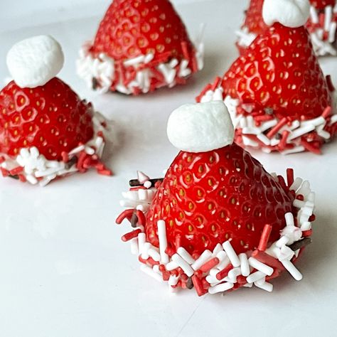 Strawberry Santa Hats Strawberry Grape Santa Hats, Strawberry Santas With Cream Cheese, Santa Hats With Strawberries, Santa Hat Fruit Skewers, Santa Hat Strawberries, Strawberry Party Snacks, Santa Hats Food, Santa Hats Fruit, Deserts With Strawberries