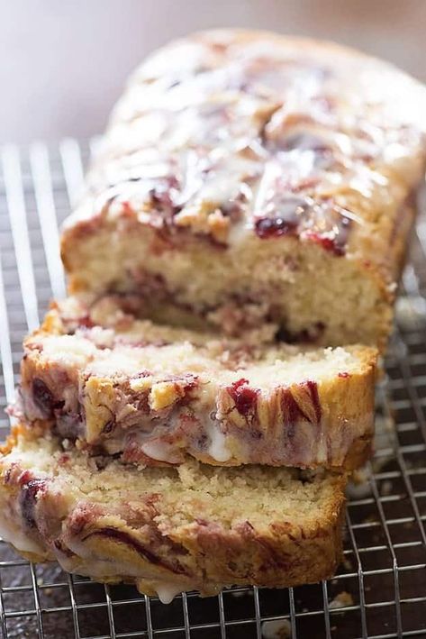 Raspberry Muffin Bread Peanut Butter And Jelly Bars, Raspberry Bread, Jelly Bars, Buns In My Oven, Raspberry Muffins, Slab Pie, Tea Bread, Baking Bread Recipes, Raspberry Recipes