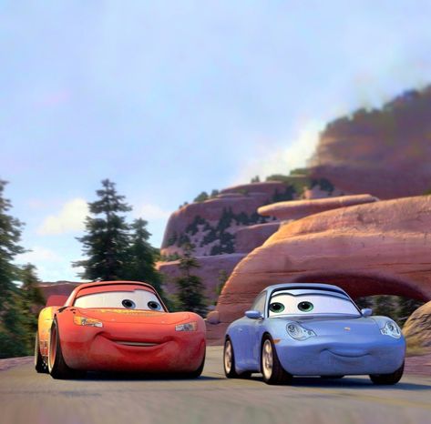 Lighting Mcqueen And Sally Couple, Lightning Mcqueen And Sally Wallpaper, Mcqueen And Sally Wallpaper, Cars Aesthetic Disney, Cars Matching Pfp, Sally And Lightning Mcqueen, Lightning And Sally, Disney Couples Aesthetic, Lighting Mcqueen And Sally