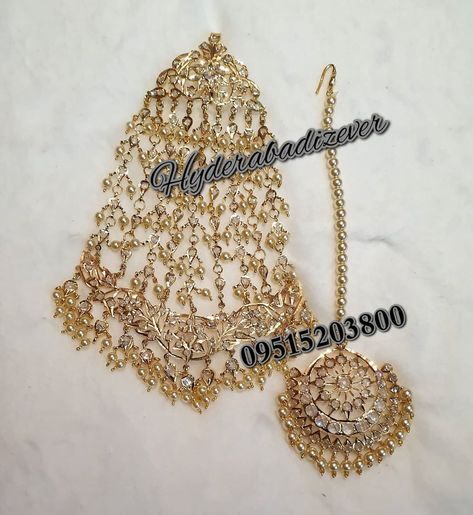 Gold Tika Design, Maang Tika Design, Tika Design, Mehndi Dress For Bride, Long Mangalsutra, Pakistani Bridal Hairstyles, Mang Tika, Dubai Design, Wedding Jewellery Designs