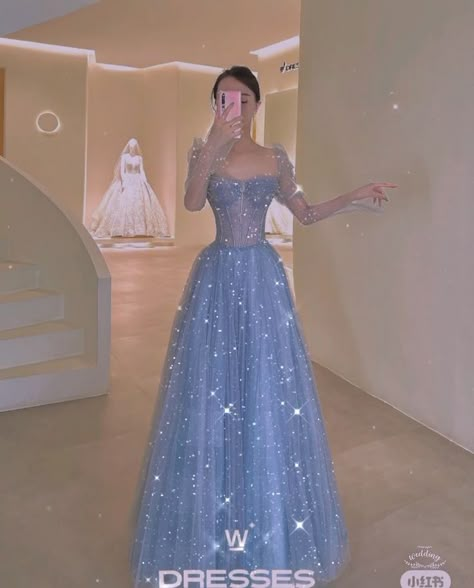 Edit by @minhnhu1520 Gaun Tulle, Periwinkle Dress, Pretty Quinceanera Dresses, Classy Prom Dresses, Stunning Prom Dresses, Fancy Dresses Long, Princess Ball Gowns, Prom Dress Inspiration, Cute Prom Dresses