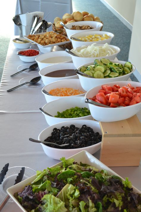 Salad Bar Party Display, Salad Bar Birthday Party, Party Size Salad, Diy Salad Bar Wedding, Diy Salad Bar Party, Salad Trays Parties, Salad Bar Buffet Display, Salad Buffet Display Presentation, Salad Bar Set Up Ideas