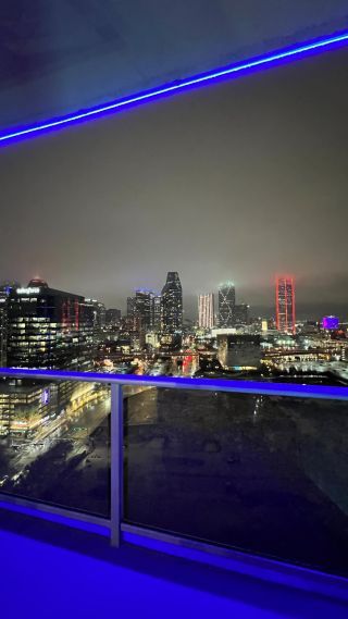 Dallas High Rise Apartment, Houston High Rise Apartment, Dallas Texas Apartments, Dallas Apartment Aesthetic, High Rise Aesthetic, High Rise Apartment Aesthetic, Luxury High Rise Apartment, Apartment Locator, Apartments Ideas