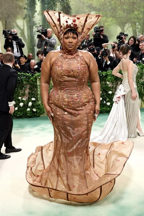 Lizzo Met Gala, John Core, Met Gala Makeup, Ivy School, Gala Makeup, Meet Gala, Met Gala Fashion, Iconic Fashion Moments, Theme Garden