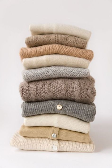 cozy How To Have Style, Neutral Sweaters, Winter Gear, Soft Autumn, Winter Mode, Drops Design, Mode Inspiration, Oversized Sweater, Sweater Weather