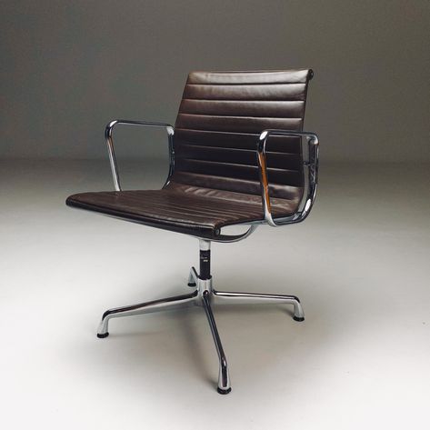 Charles Eames Chair, Eames Desk, Eames Office Chair, Herman Miller Chair Eames, Herman Miller Chair, Eames Office, Aluminum Chairs, Swivel Office Chair, Ray Eames