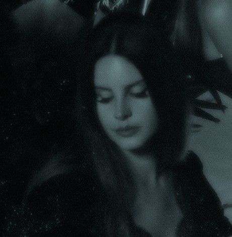 #inchillx0 #bluepuprlebutterflies #iluvvmomoandkoosm #avatar #iq #icon #kiss #iconpicture #icons #احبفاطمه Gloomy Coquette, Lana Del Rey Love, Lana Rey, Lizzy Grant, Lana Del Ray, Lana Del Rey, Ideas Style, Singers, A Man