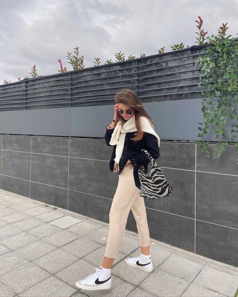 Blazer Mid Outfit, Nike Blazers Outfit Ideas, How To Style Nike Blazers, Blazer Mid 77 Outfit, Nike Blazer Outfit, Nike Blazer Mid 77 Outfit, Nike Blazers Outfit, Nike Blazers, Casual Attire For Women