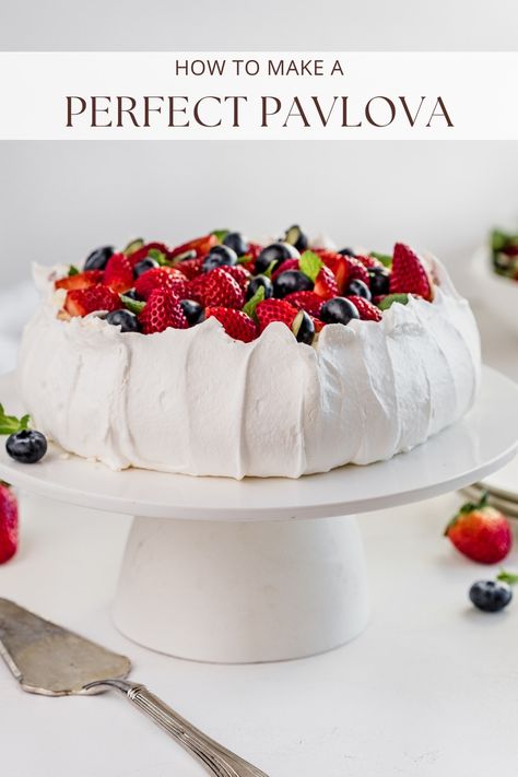 How to make a Perfect Pavlova Pavlova Base Recipe, Classic Pavlova 12 Tomatoes, Dairy Free Pavlova Recipe, Pavlova Recipe Bluey, Strawberry Pavlova Cake, How To Make A Pavlova, Summer Pavlova Recipe, Pavlova Birthday Cake Ideas, Pavlova Filling Recipe