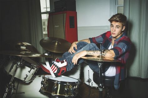 Justin Bieber's on a Roll—Check out His New Adidas Neo Lookbook! Justin Bieber Desktop Wallpaper, Justin Bieber Shoes, Justin Bieber Adidas, Justin Bieber Pics, Justin Photos, Justin Bieber News, Best Cousin, Bieber Fever, Justin Bieber Pictures