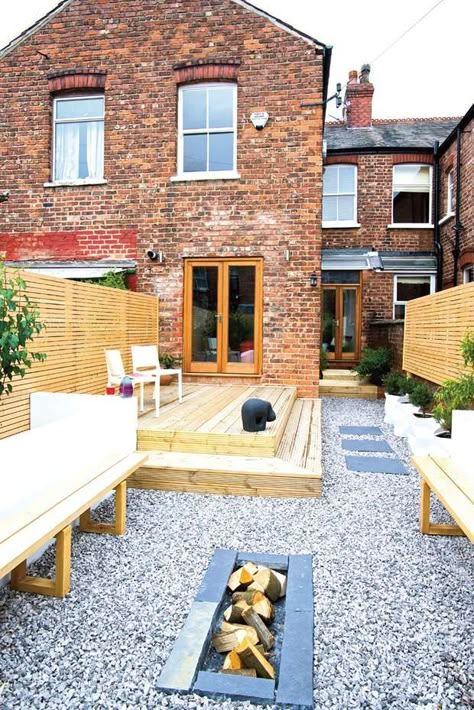 Remodelled garden to terraced house Gravel Patio, Garden Makeover, Real Homes, Victorian Terrace, Deck Garden, Terraced House, Small Garden Design, Gorgeous Gardens, Courtyard Garden