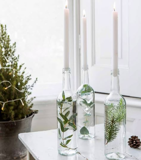 8 Natural Ways to Make Your Home Jolly - Say Yes Rustic Wedding Decorations, Scandi Christmas, Winter Table, Navidad Diy, Deco Floral, בר מצווה, Weihnachten Dekoration, Christmas Wedding, Christmas Table