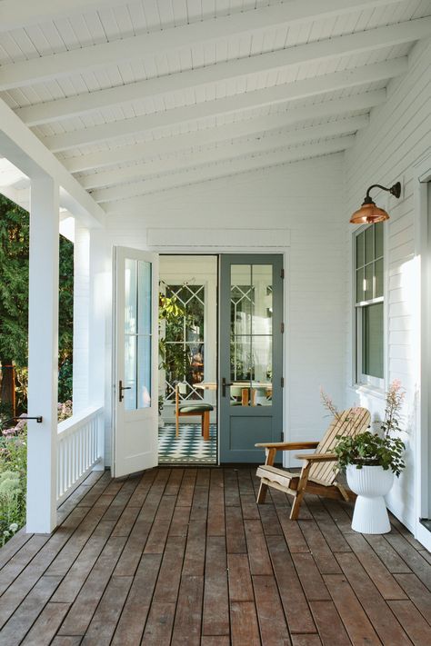 Porch Cottage Style, Small Cottage Screened Porch, Victorian Porches Ideas, Screened In Porch With Lattice, Rustic Covered Porch, Fireplace Screened Porch, House Plans With Side Porch, Off Center Front Door Porch Ideas, Breezeway With Stairs